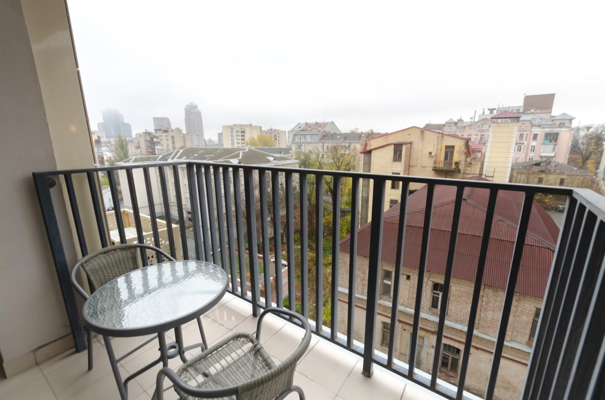 Petrovdom 166-3B In Beautiful Apartments In Rc "Yaroslaviv Grad" كييف المظهر الخارجي الصورة